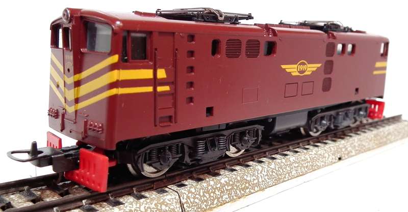 LIMA HO:  SAR "Trans Karoo" E5 Electric Loco in Good Un-Boxed Operational condition.(Italy)
