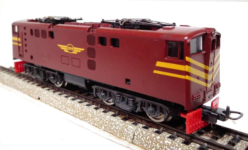 LIMA HO:  SAR "Trans Karoo" E5 Electric Loco in Good Un-Boxed Operational condition.(Italy)