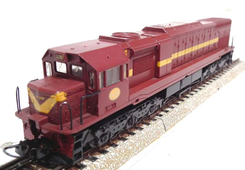 LIMA HO:  SAR "Trans Karoo" Class 34 Diesel Loco in Good Un-Boxed Operational condition.(Italy)