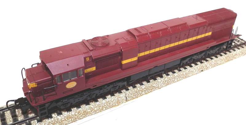 LIMA HO:  SAR "Trans Karoo" Class 34 Diesel Loco in Good Un-Boxed Operational condition.(Italy)