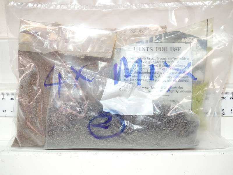 SCENERY HO/OO: 4pc Scatter Layout Decor in Good Packed(some packets were opened) Condition