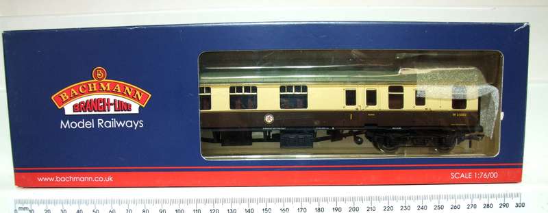 BACHMANN OO: Vintage GWR Composite Corridor Coach Mint in Box condition.
