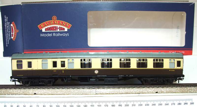 BACHMANN OO: Vintage GWR Composite Corridor Coach Mint in Box condition.
