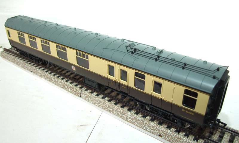 BACHMANN OO: Vintage GWR Composite Corridor Coach Mint in Box condition.