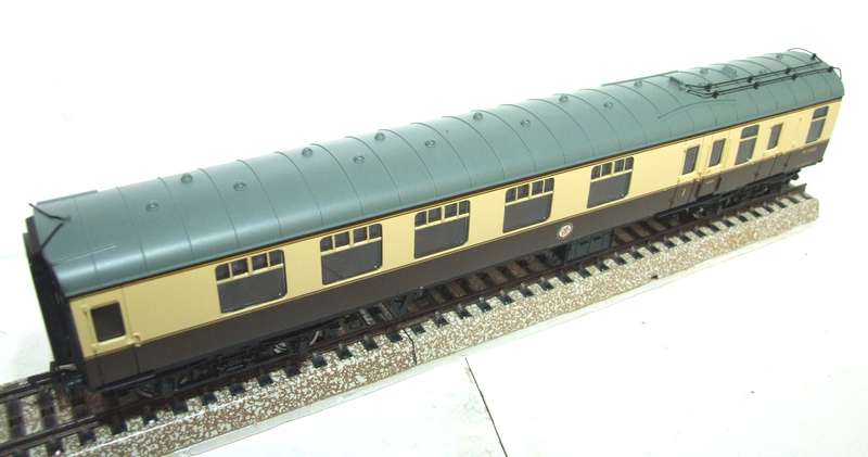 BACHMANN OO: Vintage GWR Composite Corridor Coach Mint in Box condition.