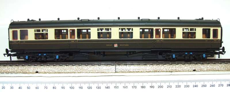 BACHMANN OO: Vintage GWR Collet Third Class Corridor Coach Mint in Box condition.