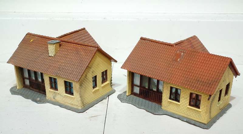 HELJAN HO:  Plastic Houses in Fair Used, Un-boxed Condition.(Denmark)