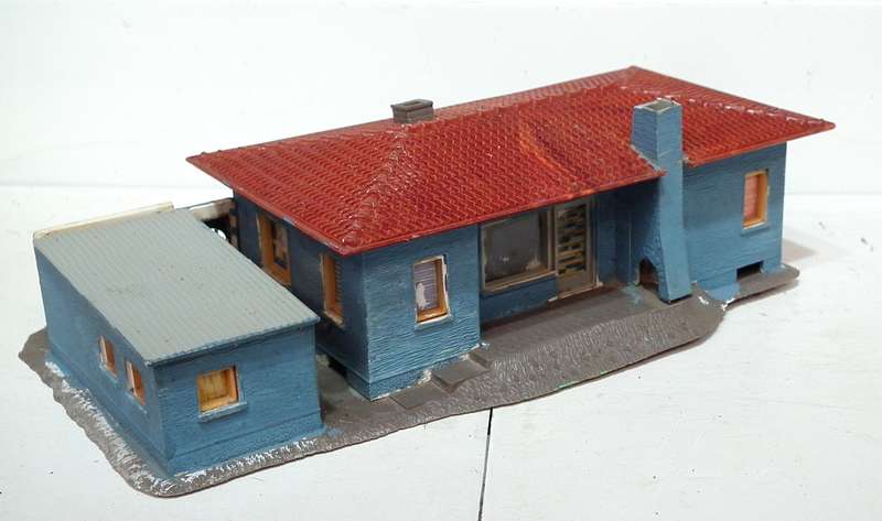 SCENERY HO:  Plastic House in SCRAP Condition, needs some TLC.