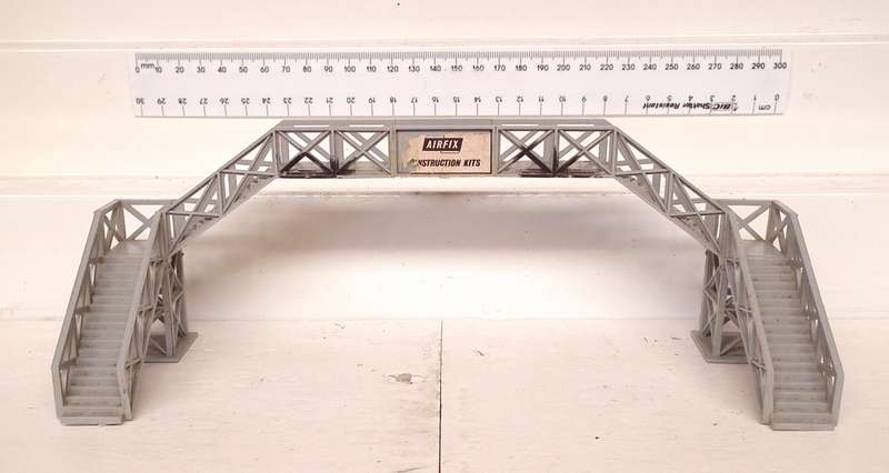 AIRFIX HO:  Plastic Double Track Foot Bridge in Fair Used, Un-boxed Condition.