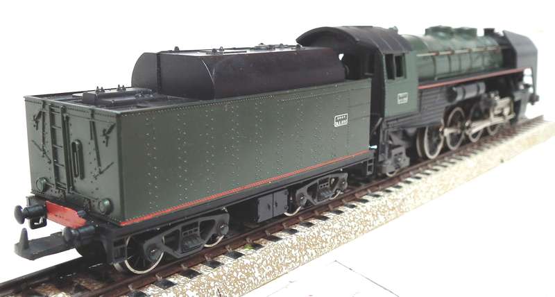 LIMA HO:  Vintage 2-8-2 Steam Loco with Tender in Good Running, Boxed Condition.(Italy)