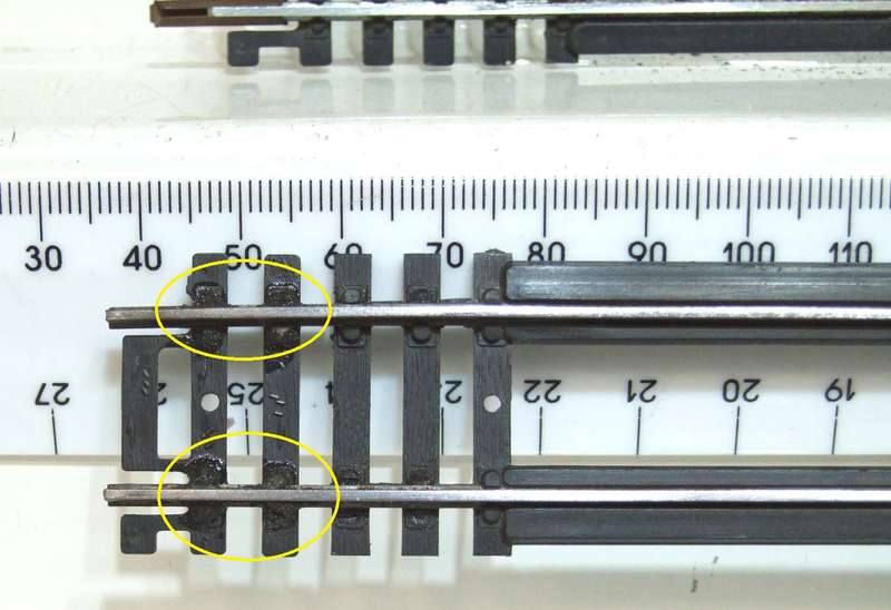 LIMA HO/OO: These Steel Uncouplers and Crossover are in Fair Used Condition.(England)