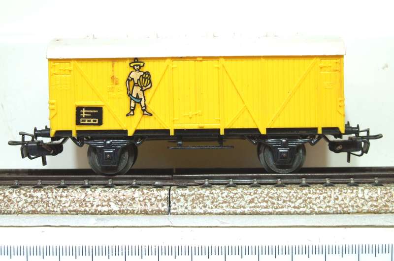 MARKLIN HO: Vintage`DB` JAMICA Closed Refrigerated Wagon in Good un-boxed condition (Germany)