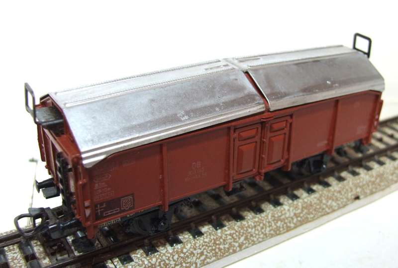 MARKLIN HO: Vintage `DB` Closed Freight Wagon in Fair Boxed condition (Germany)