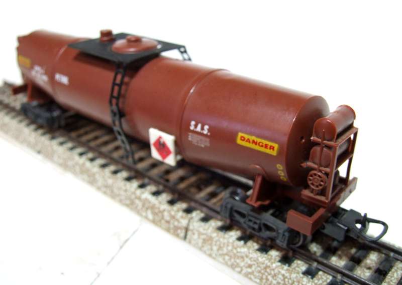 LIMA HO: SAR FDX Petrol Tanker Wagon in Very Good Un-Boxed Condition (Italy)