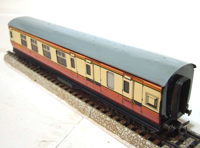 HORNBY DUBLO OO: Vintage English WR Composite Car in Good Un-Boxed condition(England)