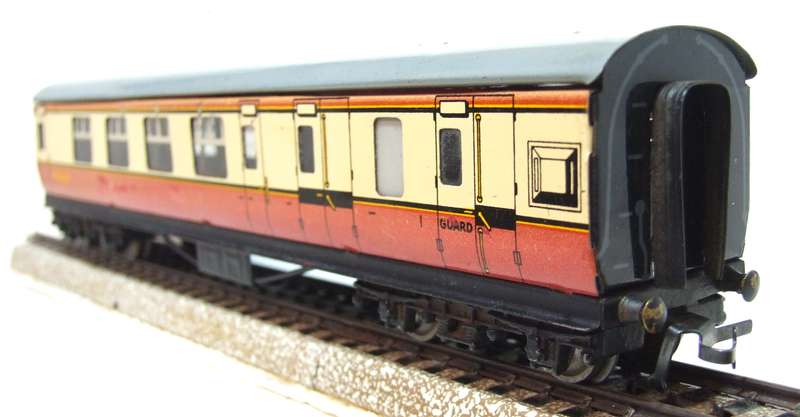 HORNBY DUBLO OO: Vintage English WR Composite Car in Good Un-Boxed condition(England)