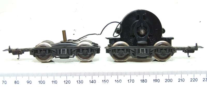 LIMA HO: SAR E5  Loco Power Bogeys  in Good Condition for Parts.(Italy)