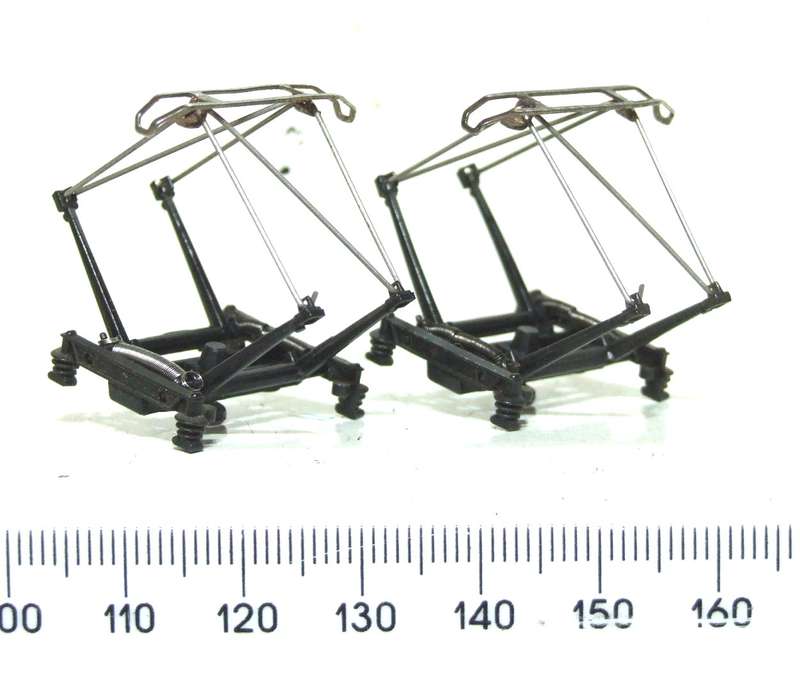 LIMA HO: 1pr SAR E5 Locomotive Pantographs  in Good condition(with Springs) for Parts.(Italy)