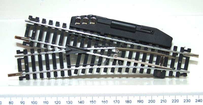 LIMA HO/OO:  Steel Electro-Magnetic LH Point in Good Used and Un-Boxed Condition.(Italy)