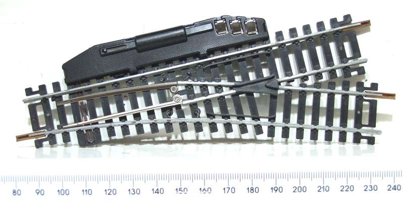 LIMA HO/OO:  Steel Electro-Magnetic RH Point in Fair Used and Un-Boxed Condition.(Italy)