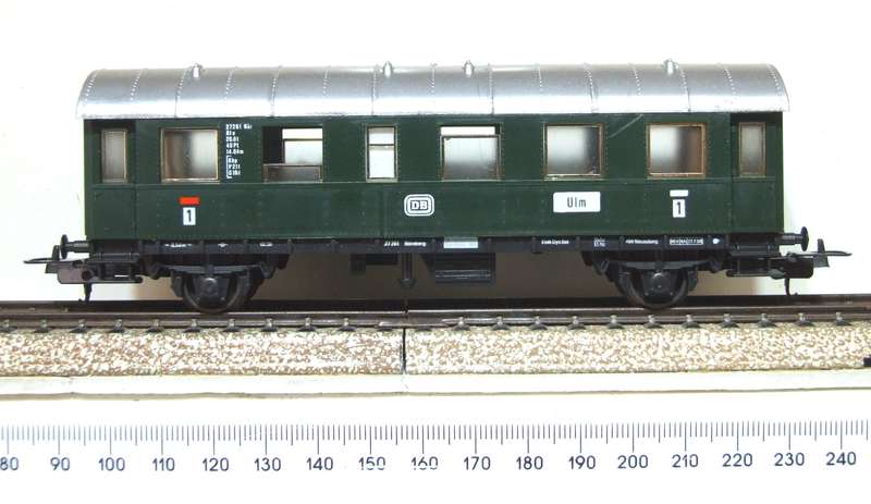 LIMA HO:  European DB 1st Class Passenger Coach in Good Boxed condition.(Italy)