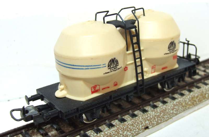 LIMA HO: Vintage Silo Car in Like New Boxed Condition (Italy)