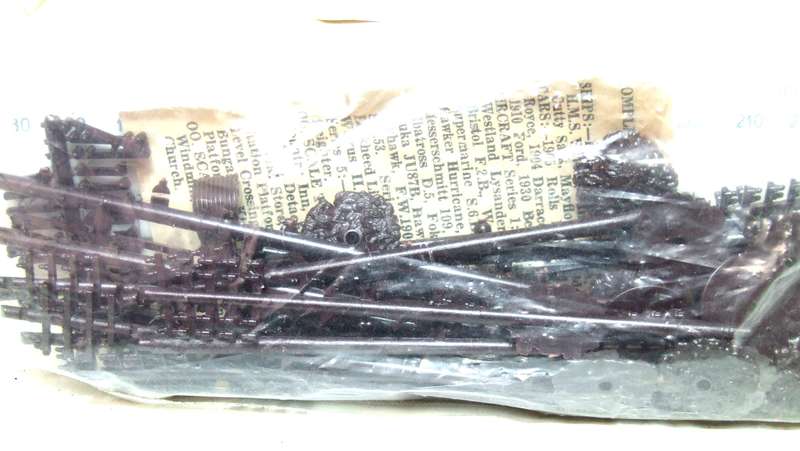 AIRFIX OO/HO: 18pc Telegraph Poles & Cable Drums+Pins in New Packed Condition(England)