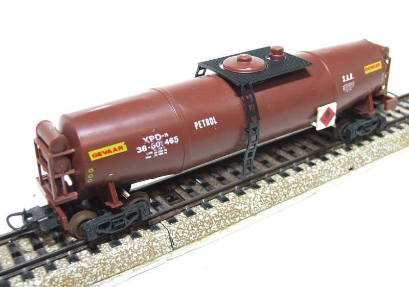LIMA HO: SAR FDX Petrol Tanker Wagon in Very Good Boxed Condition (Italy)