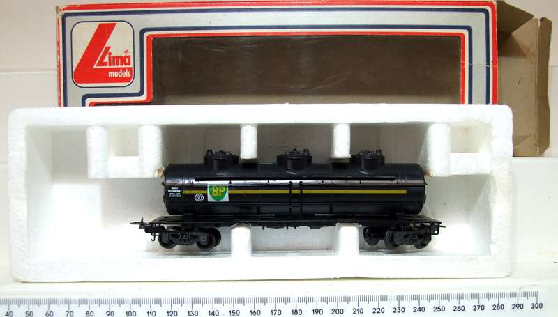 LIMA HO: BP Three Dome Petrol Tanker Wagon in Fair Boxed Condition (Italy)