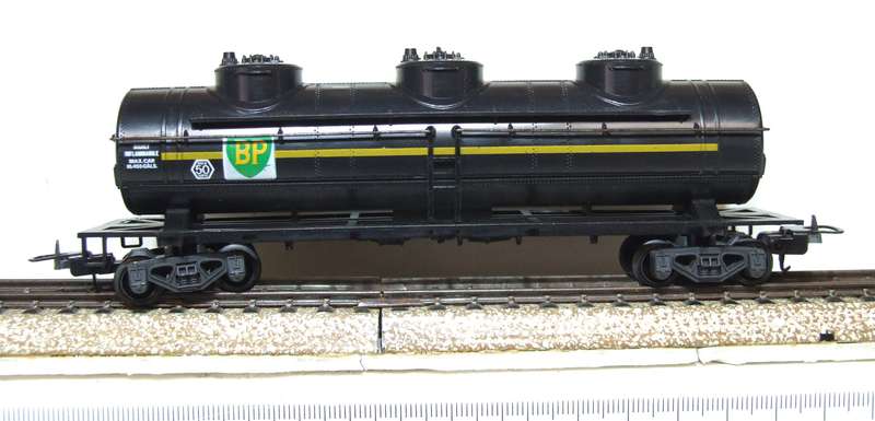 LIMA HO: BP Three Dome Petrol Tanker Wagon in Fair Boxed Condition (Italy)