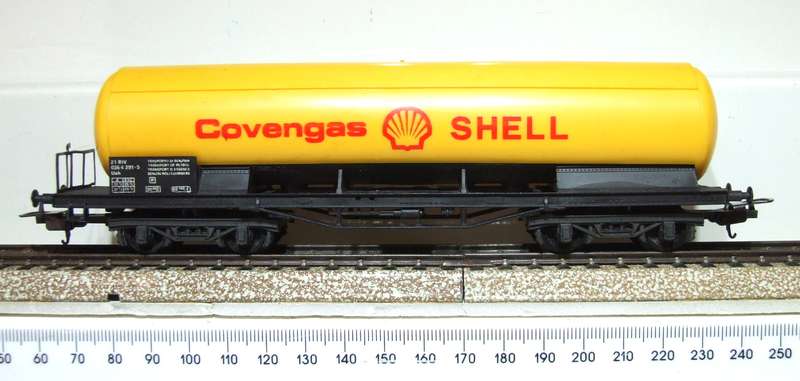 LIMA HO: Vintage SHELL Tanker Wagon in Very Good Un-Boxed, Used Condition (Italy)
