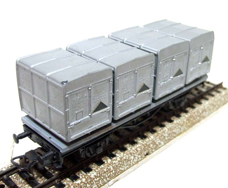 MARKLIN HO: Vintage `DB` Multi Container Wagon in Fair Un-boxed condition (Germany)