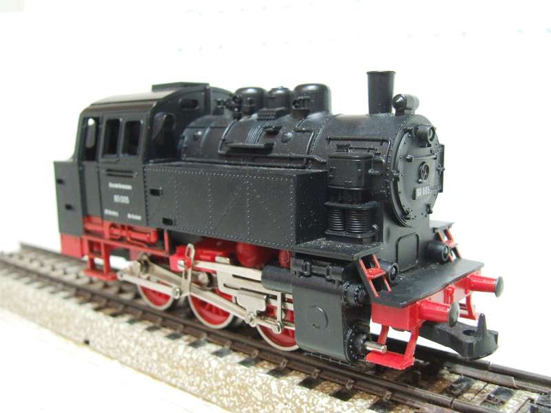 LIMA HO: Vintage 0-6-0 "DB" Tank Steam Locomotive(80 005) in Very Good Running, Boxed Condition.