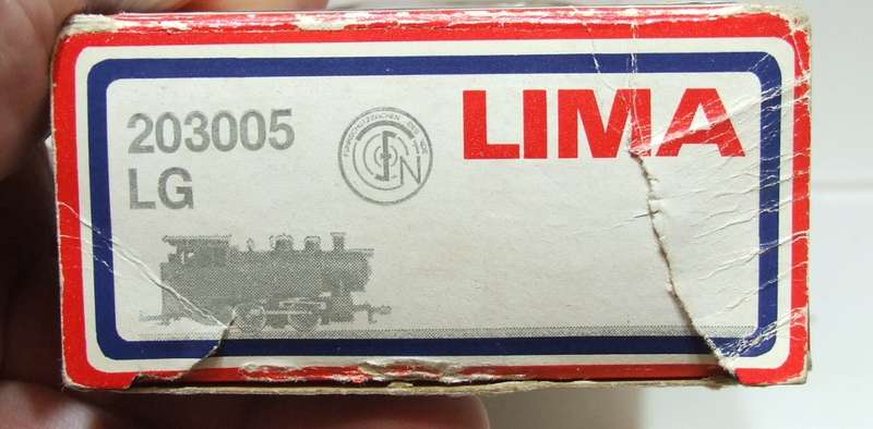 LIMA HO: Vintage 0-4-0 Unmarked Tank Steam Locomotive in Good Running, Boxed Condition.