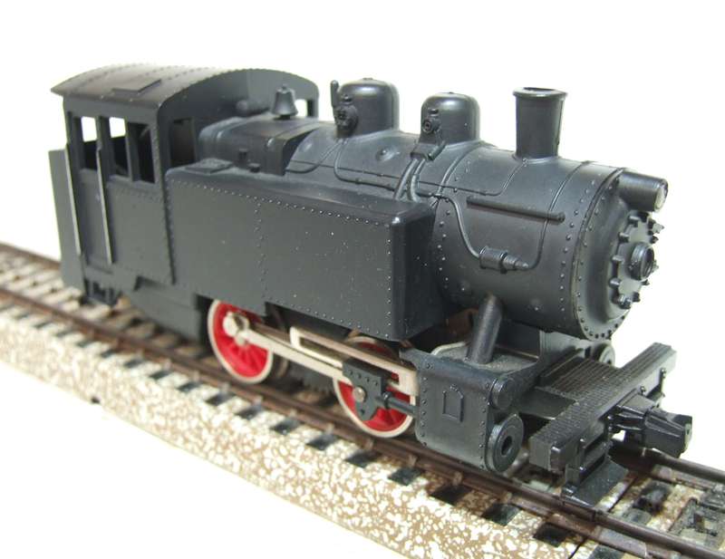 LIMA HO: Vintage 0-4-0 Unmarked Tank Steam Locomotive in Good Running, Boxed Condition.