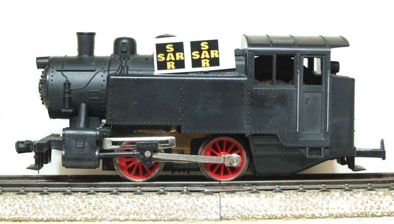 LIMA HO: Vintage 0-4-0 Unmarked Tank Steam Locomotive in Good Running, Boxed Condition.