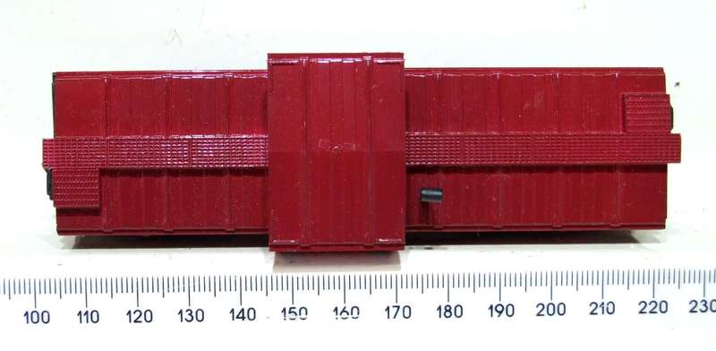 AHM HO: SANTA FE  Caboos in New Old Stock Boxed condition.(USA)