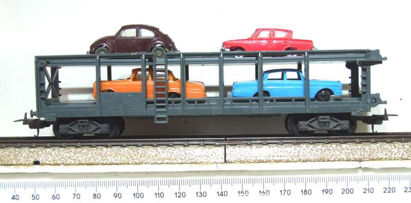 LIMA HO: Vintage FS Operational Auto Transporter with 4 Car Load is in Good, Used condition (Italy)