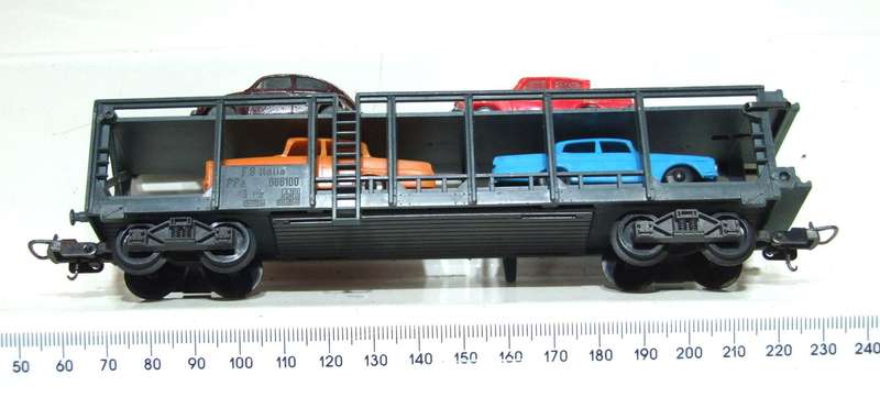 LIMA HO: Vintage FS Operational Auto Transporter with 4 Car Load is in Good, Used condition (Italy)
