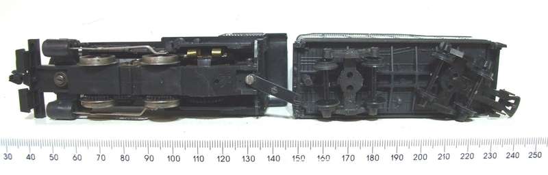 LIMA HO: Vintage 0-4-0 SAR Steam Locomotive with Tender in Good Running, Un-Boxed Condition.(italy)