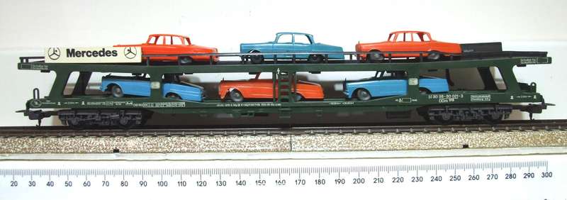 LIMA HO: Vintage DB Auto Transporter with 6 Car Load is in Fair, Used condition (Italy)