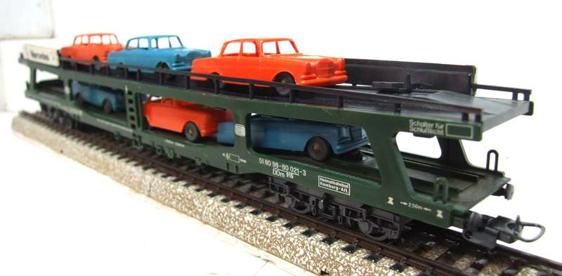 LIMA HO: Vintage DB Auto Transporter with 6 Car Load is in Fair, Used condition (Italy)
