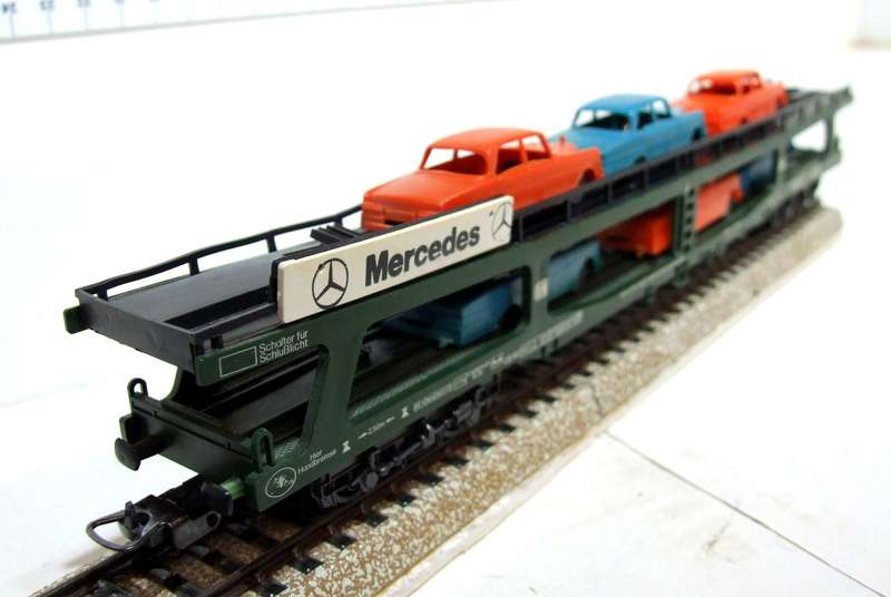 LIMA HO: Vintage DB Auto Transporter with 6 Car Load is in Fair, Used condition (Italy)