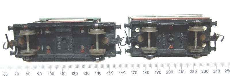 HORNBY OO:  Vintage English Cattle Car + Brake Van in Fair Un-Boxed condition.