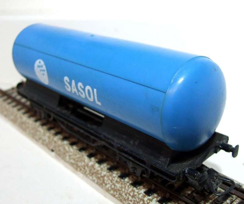 LIMA HO: Vintage SASOL Tanker Wagon in Fair Un-Boxed Condition (Italy)
