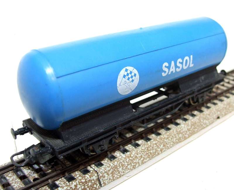 LIMA HO: Vintage SASOL Tanker Wagon in Fair Un-Boxed Condition (Italy)