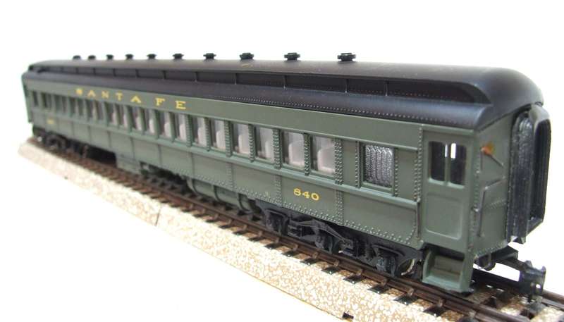 BACHMANN SPECTRUM OO:  Detailed American "SANTA FE" Passenger Coach in Good Un-Boxed condition.