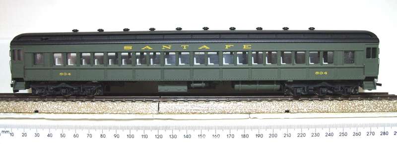 BACHMANN SPECTRUM OO:  Detailed American "SANTA FE" Passenger Coach in Good Un-Boxed condition.