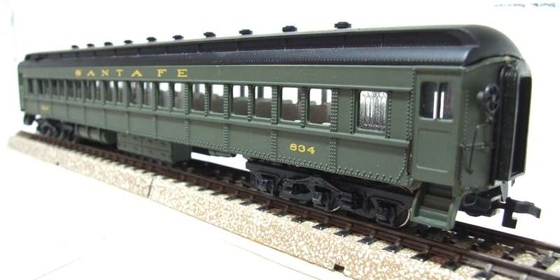 BACHMANN SPECTRUM OO:  Detailed American "SANTA FE" Passenger Coach in Good Un-Boxed condition.