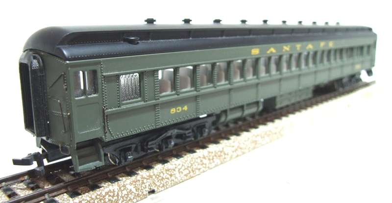 BACHMANN SPECTRUM OO:  Detailed American "SANTA FE" Passenger Coach in Good Un-Boxed condition.
